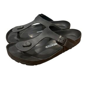 Birkenstock Gizeh Sandals – Women’s 8 / Men’s 6